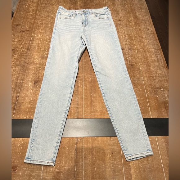 American Eagle - Picture 5 of 12